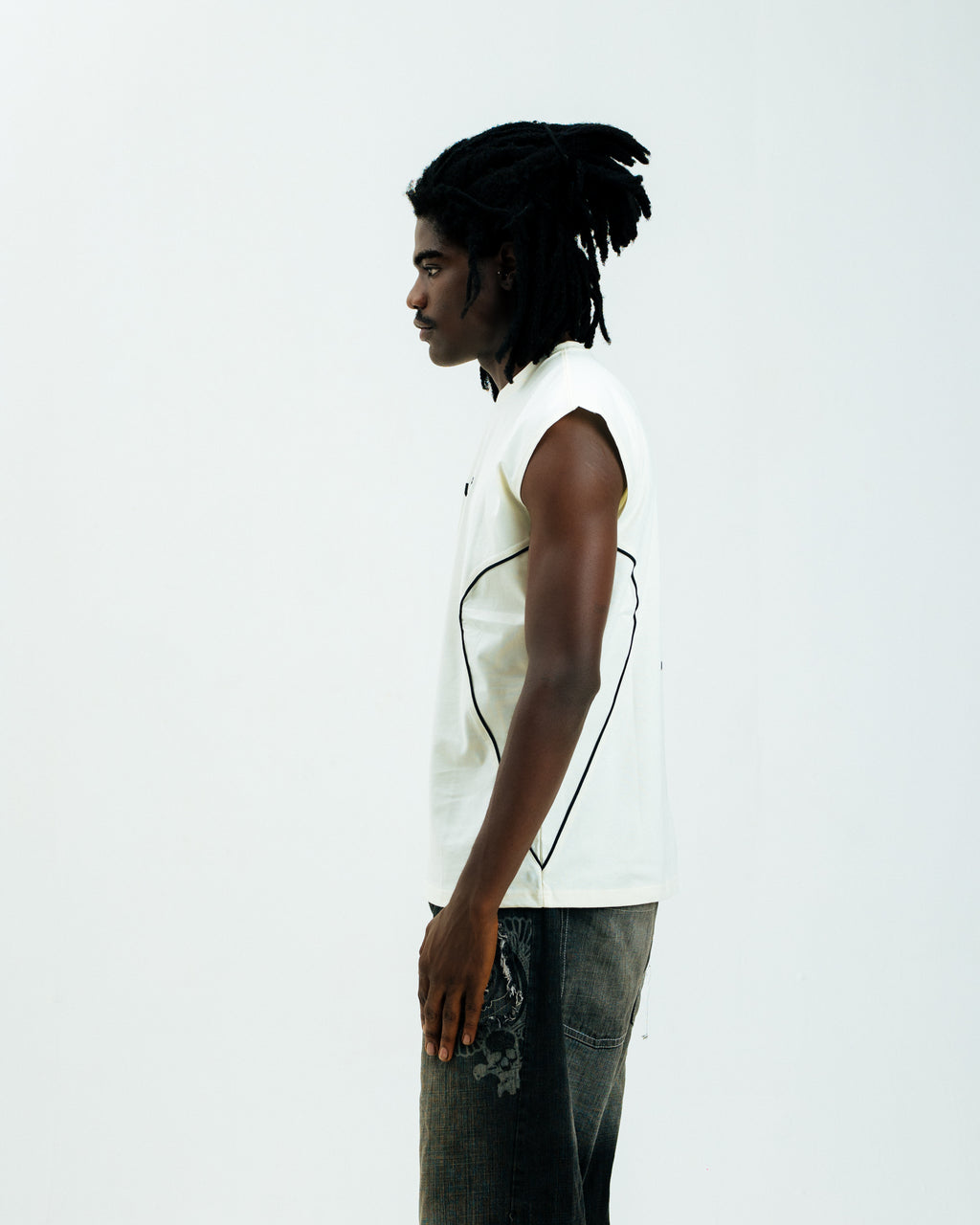 97 URBAN CURVED CREAM TANK TOP