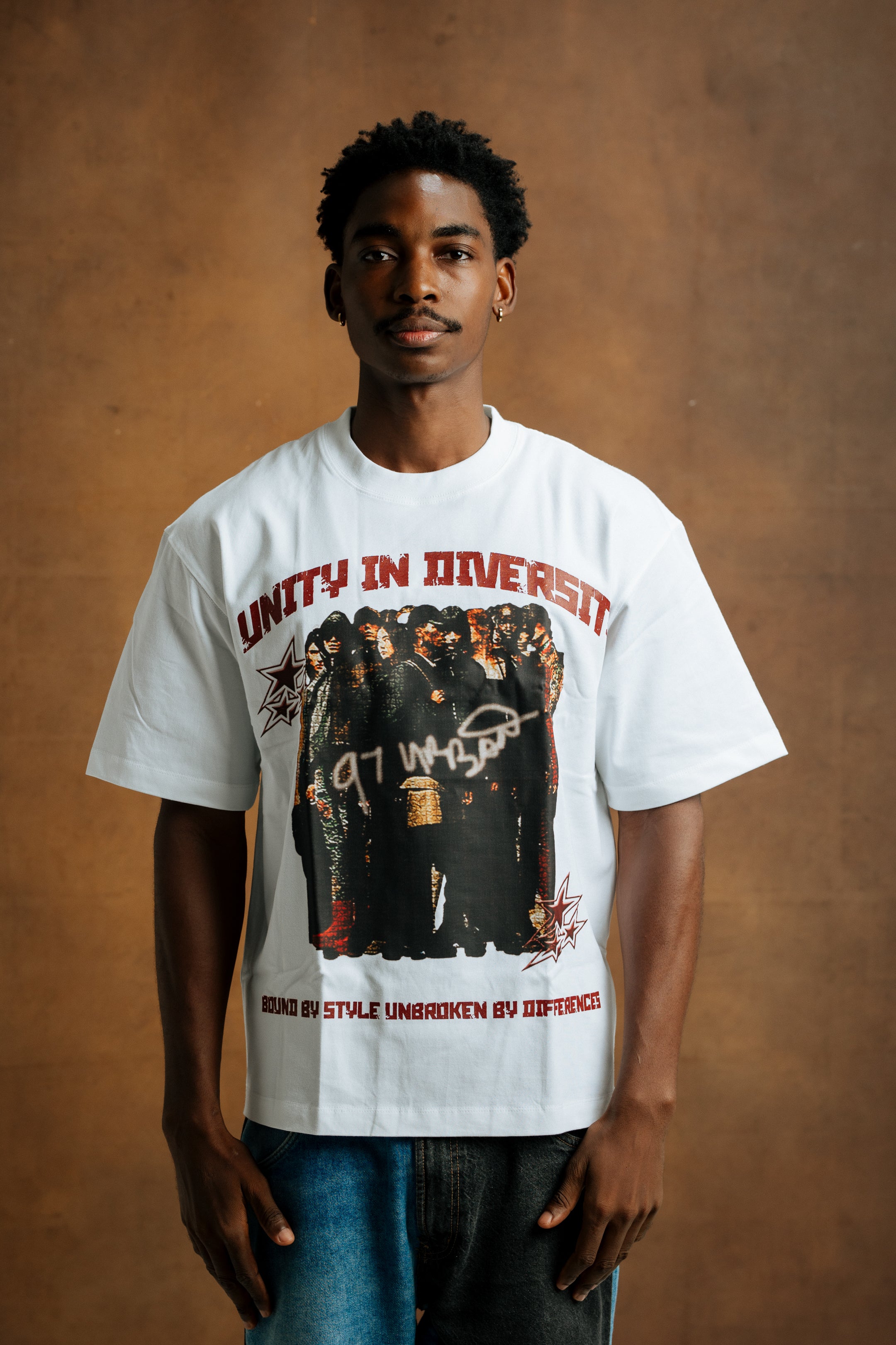 97 URBAN  WHITE UID GRAPHIC TEE