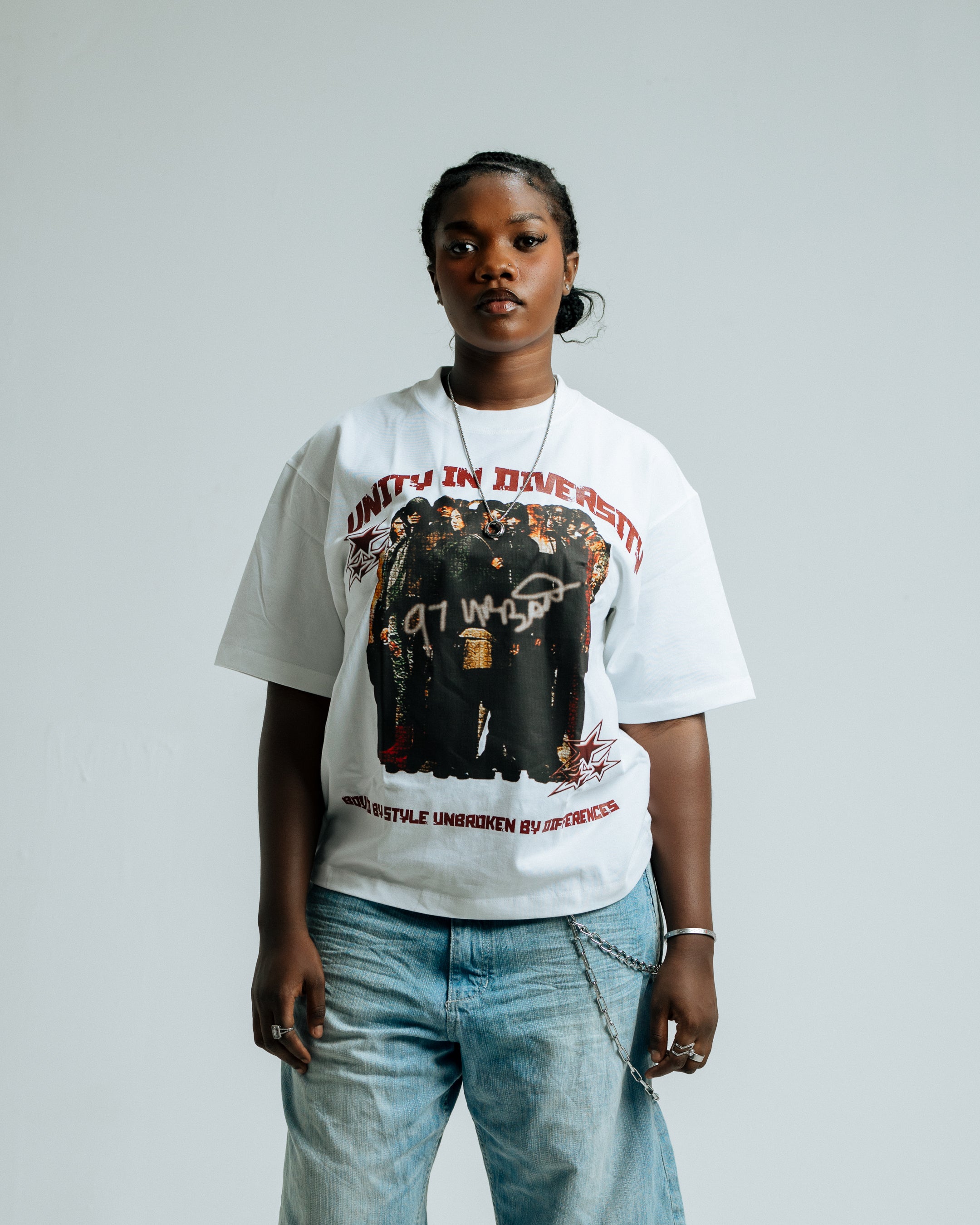 97 URBAN  WHITE UID GRAPHIC TEE